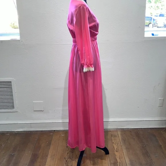 Vintage pink with lace robe - Picture 11 of 14